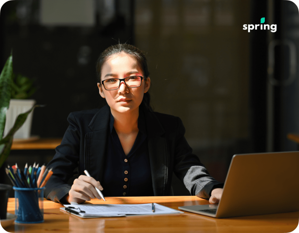 Person filing their taxes online for free